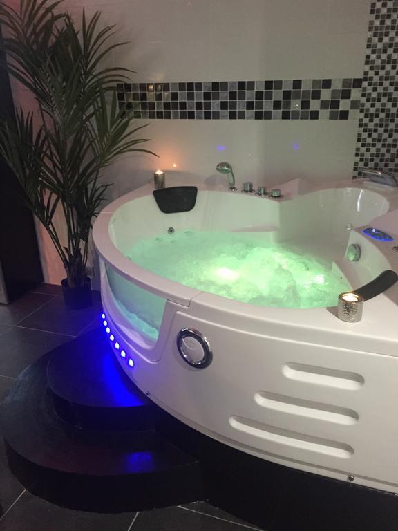 Le Love Spa Lyon Oda fotoğraf