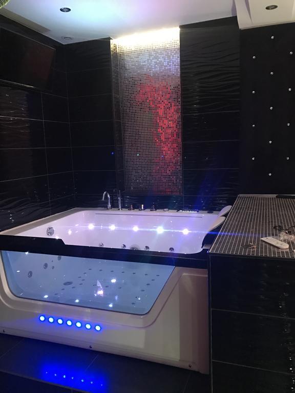 Le Love Spa Lyon Dış mekan fotoğraf