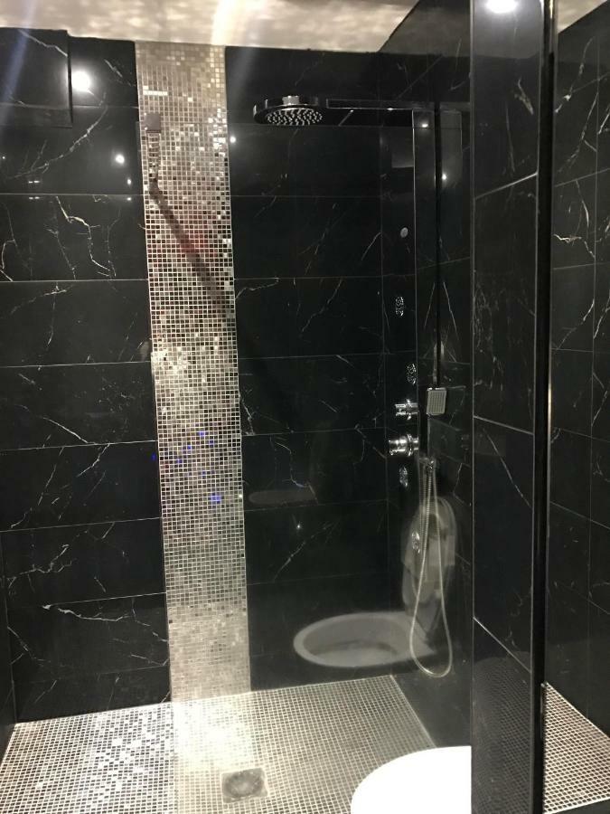 Le Love Spa Lyon Dış mekan fotoğraf